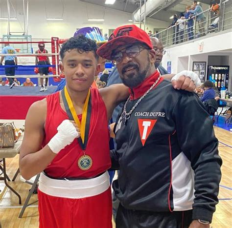 CHICAGO-BOUND Times Golden Gloves champions paused for picture before leaving last night for Chicago where they will compete in Tournament of Champions. . Louisiana golden gloves champions